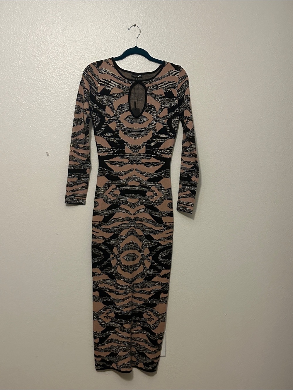 Fashion Nova Taupe and Black Long Sleeve Keyhole Midi Dress